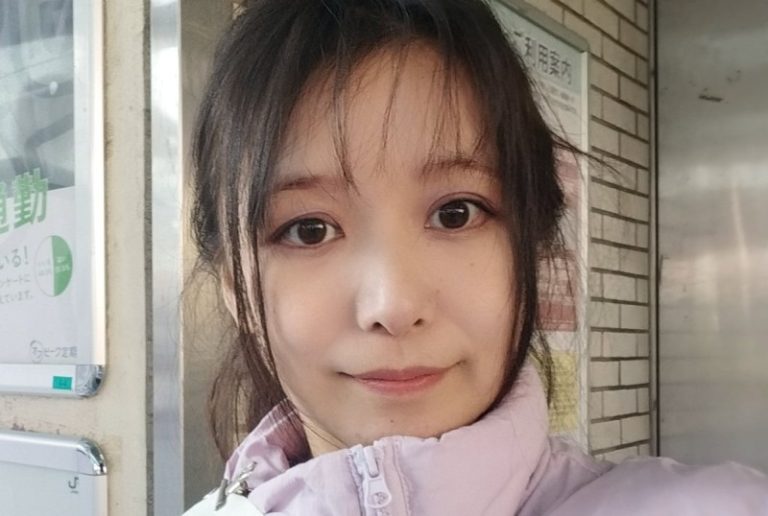 市議会議員の女